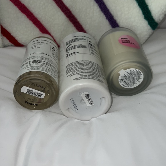 PINK Coco Vanilla lotion & mist set with candle and stocking - Picture 3 of 4